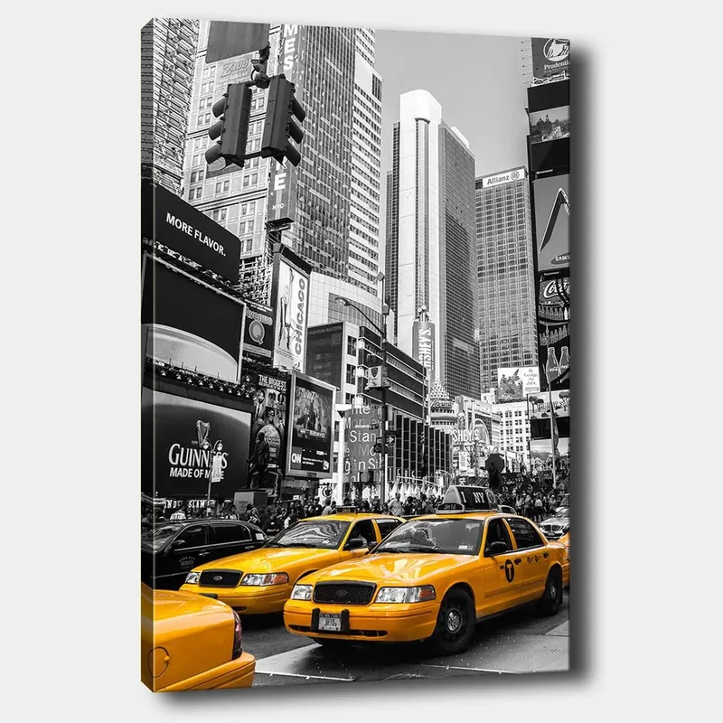 Canvastavla 70x100 cm - Livlig stadsbild med gula taxibilar som dominerar gatan i en urban miljö - Gul / Svart - Inredning - Tavlor & konst - Canvastavlor