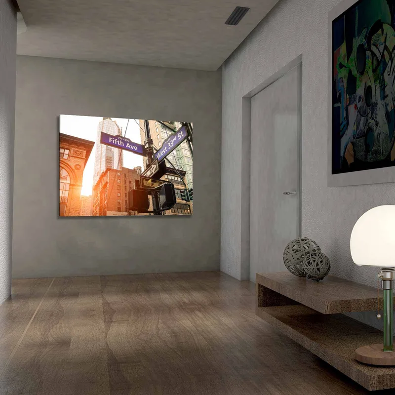 Canvastavla 70x100 cm - Livlig stadsbild med vägskyltar på en korsning i en storstad - Blå / Brun / Grön - Inredning - Tavlor & konst - Canvastavlor