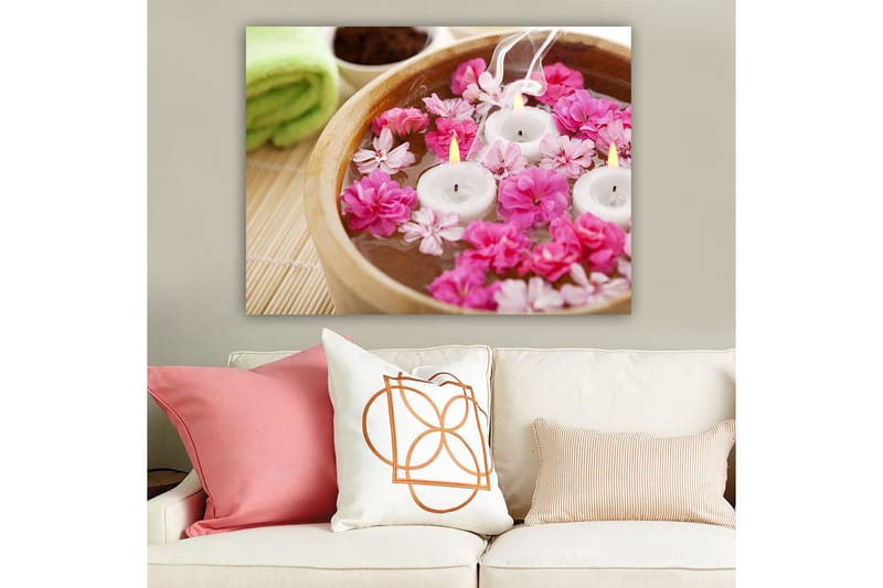 Canvastavla 70x100 cm - Lugn och avkopplande skål med flytande blommor och ljus - Rosa / Vit / Gul - Inredning - Tavlor & konst - Canvastavlor
