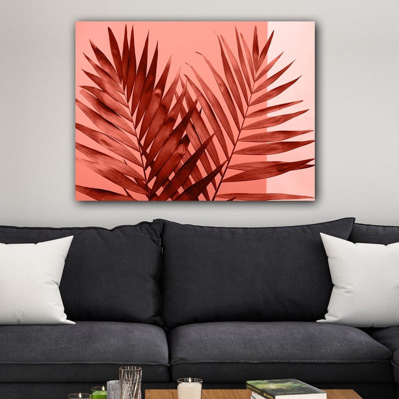 Canvastavla 70x100 cm - Mörka palmblad mot en ljus korallbakgrund - Mörkröd / Korall - Inredning - Tavlor & konst - Canvastavlor