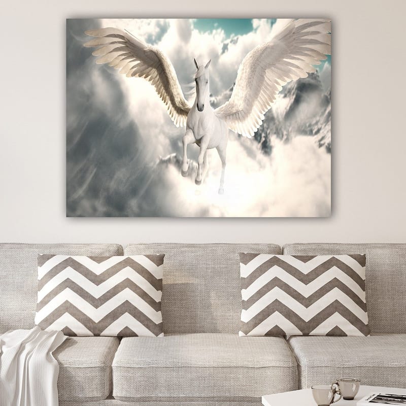 Canvastavla 70x100 cm - Majestätisk bevingad enhörning som svävar genom molnen - Vit / Ljusblå / Grå - Inredning - Tavlor & konst - Canvastavlor