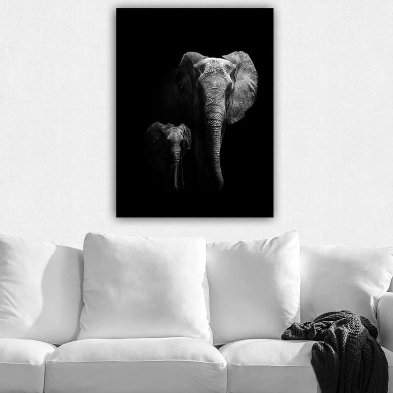 Canvastavla 70x100 cm - Majestätisk elefant och en kalv som framhäver deras relation i en dramatisk svartvit komposition - Svart / Grå - Inredning - Tavlor & konst - Canvastavlor