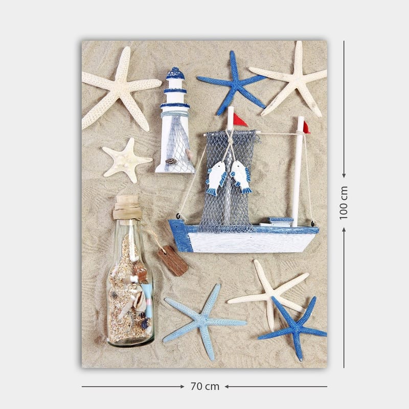 Canvastavla 70x100 cm - Maritim komposition med en båt, en fyr och sjöstjärnor - Blå / Vit / Beige - Inredning - Tavlor & konst - Canvastavlor