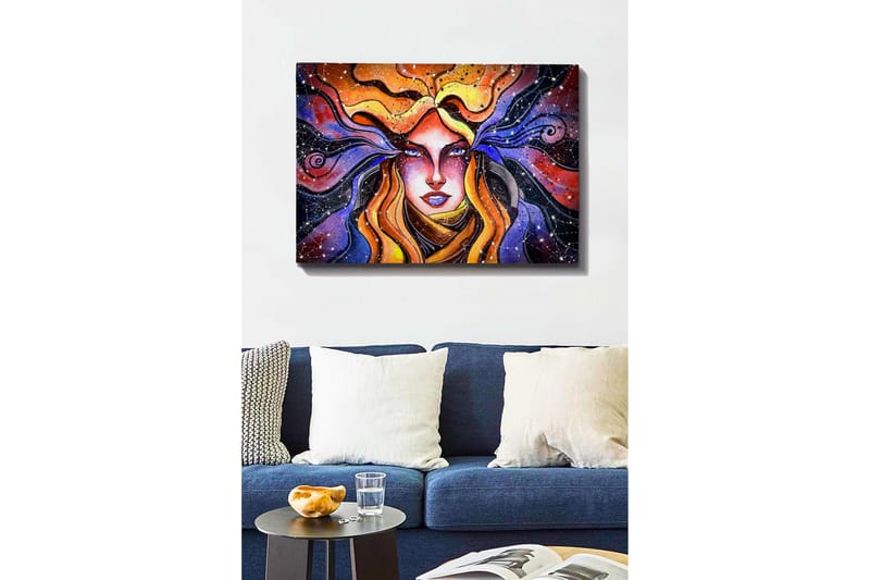 Canvastavla 70x100 cm - Mystisk kvinna med flödande hår som sträcker sig ut i en stjärnklar himmel - Orange / Lila / Guld - Inredning - Tavlor & konst - Canvastavlor