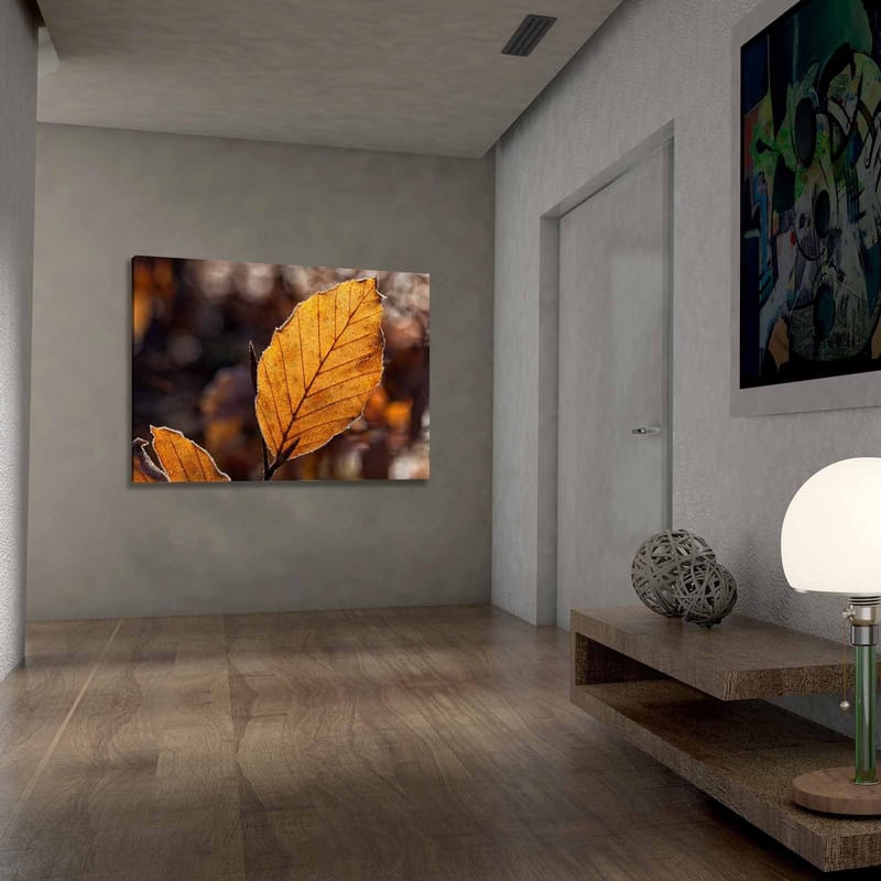 Canvastavla 70x100 cm - Närbild av ett gyllene höstlöv med detaljerade ådringar - Guldorange / Brun - Inredning - Tavlor & konst - Canvastavlor