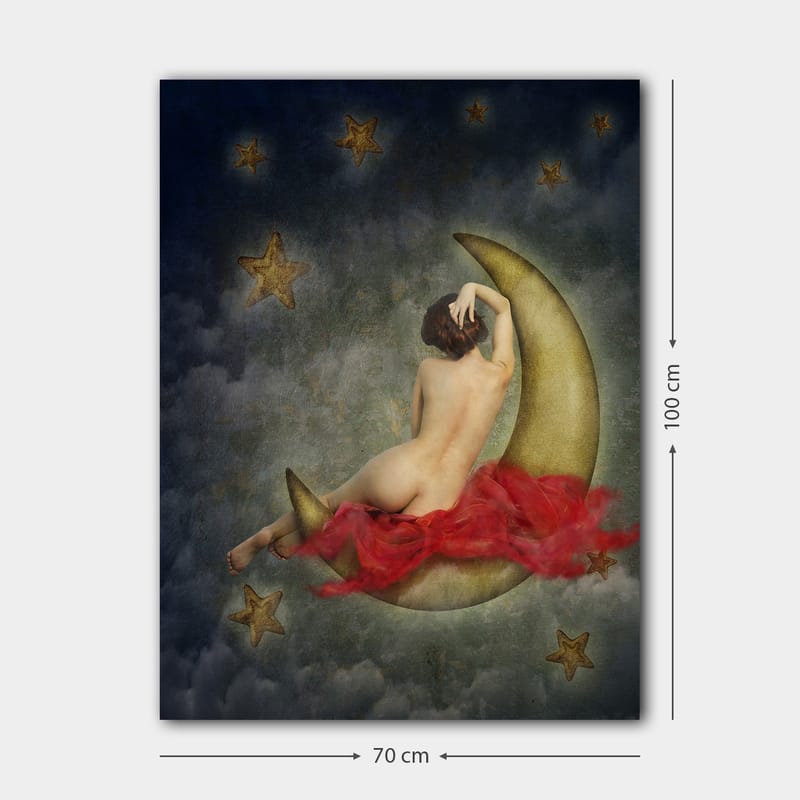Canvastavla 70x100 cm - Naken kvinna sitter på en halvmåne omgiven av stjärnor och moln - Guld / Röd / Beige - Inredning - Tavlor & konst - Canvastavlor