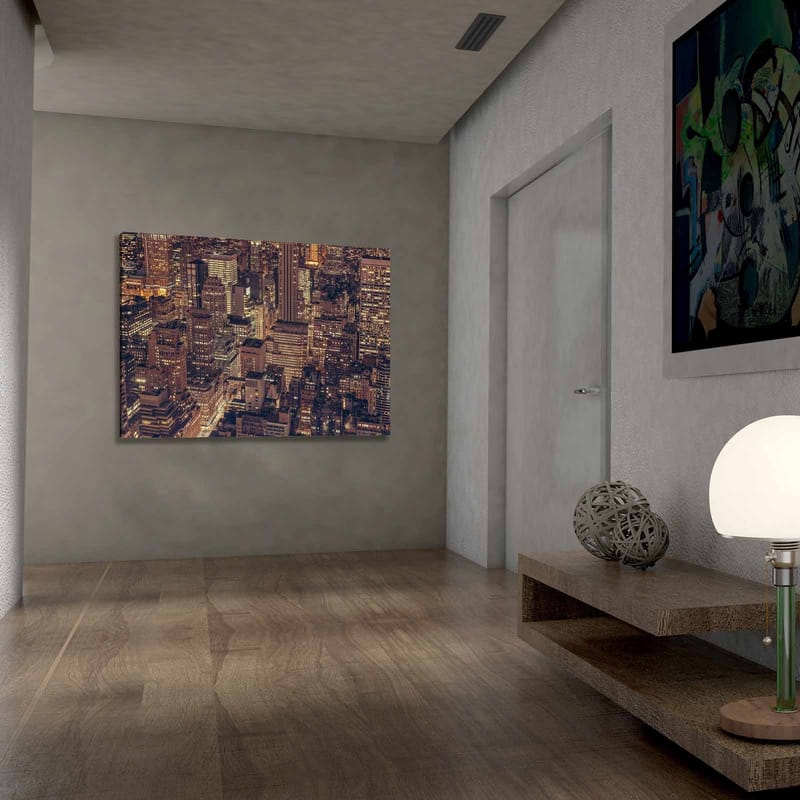 Canvastavla 70x100 cm - Nattvy av en storstad med glittrande ljus från byggnader och gator - Mörkblå / Guld / Grå - Inredning - Tavlor & konst - Canvastavlor