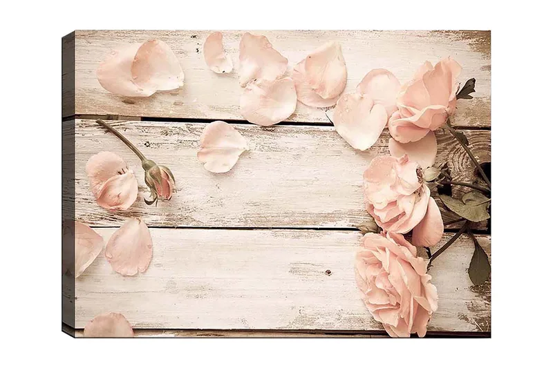 Canvastavla 70x100 cm - Romantisk komposition av rosor och rosenblad på en träyta, Ljusrosa / Grön