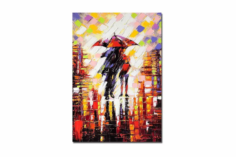 Canvastavla 70x100 cm - Romantisk scen med två personer som delar ett paraply i en regnig stadsmiljö, Röd / Svart / Orange