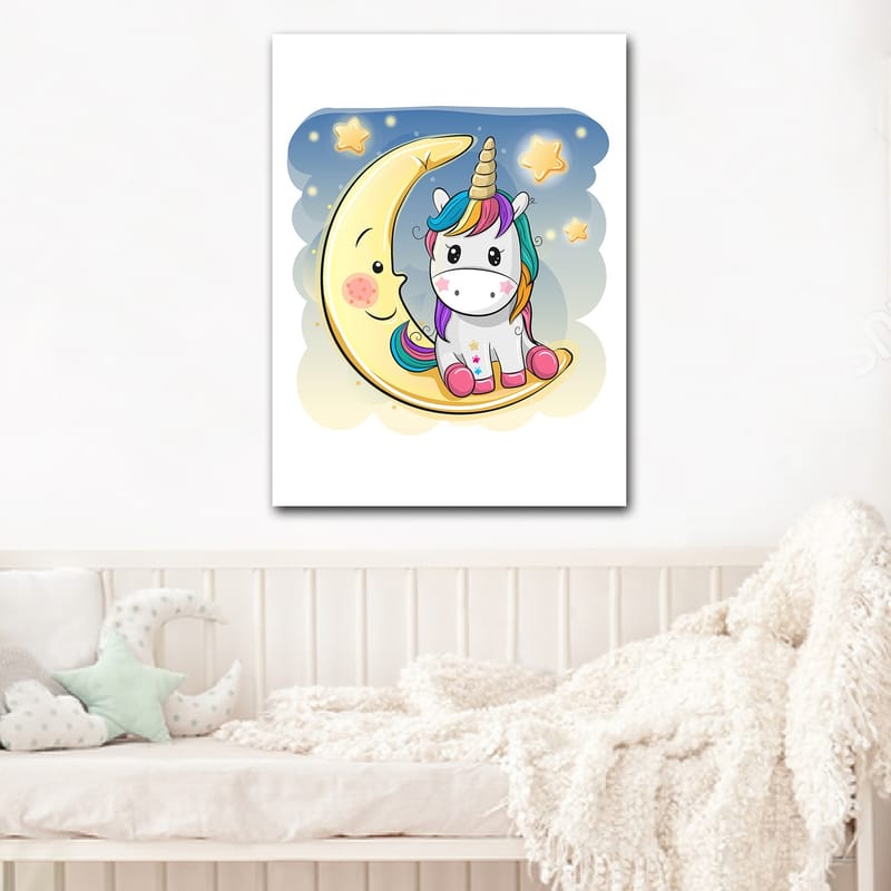 Canvastavla 70x100 cm - Söt enhörning som sitter på en måne med stjärnor i bakgrunden - Gul / Rosa / Blå - Inredning - Tavlor & konst - Canvastavlor