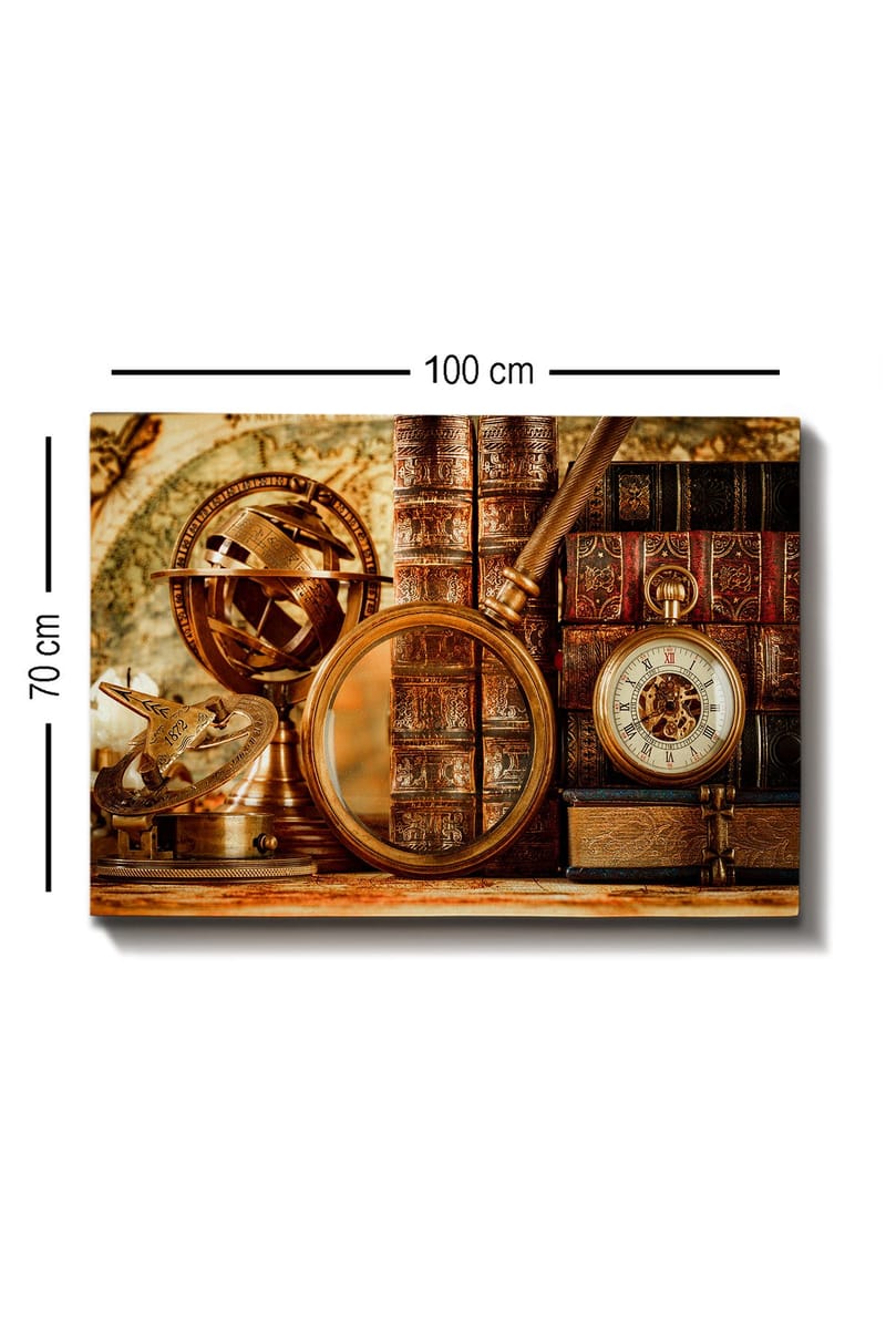 Canvastavla 70x100 cm - Samling av antika navigationsverktyg och böcker som förmedlar en känsla av historia och upptäcktsresande - Guld / Brunt / Mörkröd - Inredning - Tavlor & konst - Canvastavlor