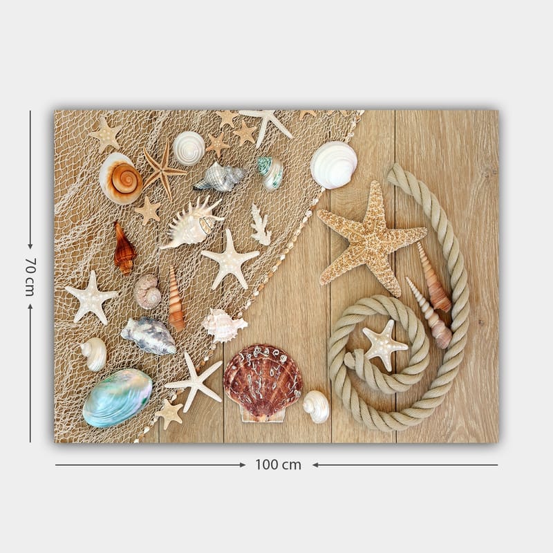 Canvastavla 70x100 cm - Samling av snäckor och sjöstjärnor på en träyta - Beige / Vit / Brun - Inredning - Tavlor & konst - Canvastavlor