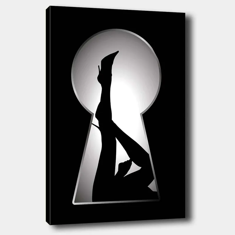 Canvastavla 70x100 cm - Silhuetten av en kvinna i högklackade skor genom ett nyckelhål - Svart / Vitt - Inredning - Tavlor & konst - Canvastavlor