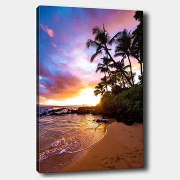 Canvastavla 70x100 cm - Solnedgång vid stranden med palmer som ramas in av färgglada moln - Lila / Orange / Grön - Inredning - Tavlor & konst - Canvastavlor