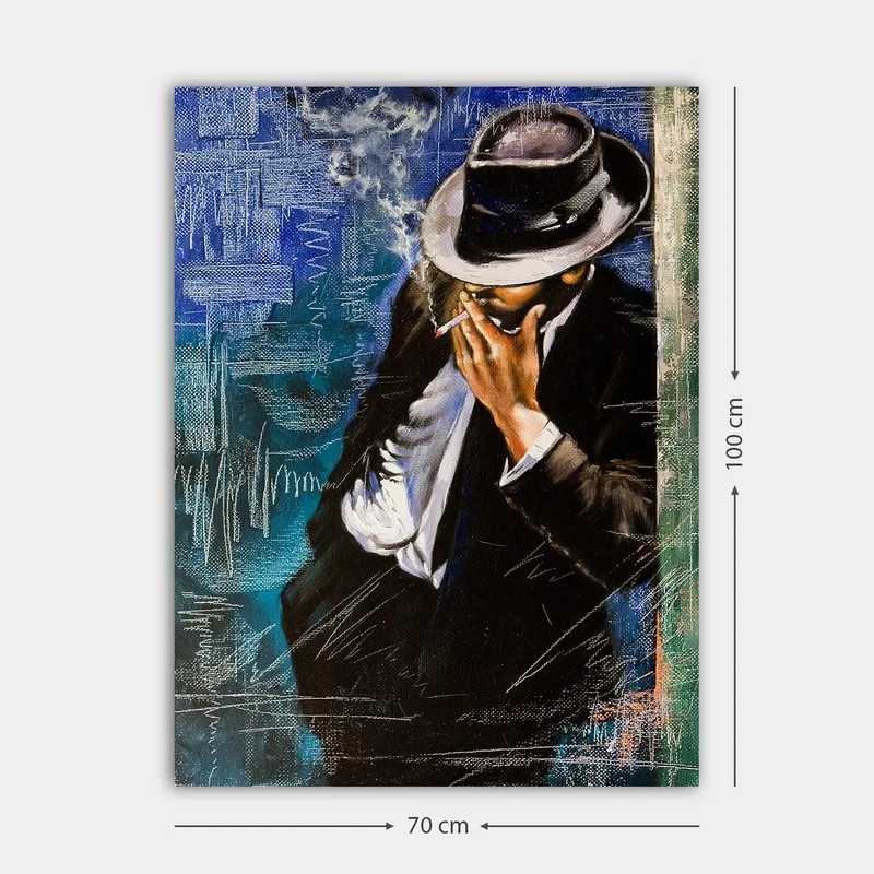 Canvastavla 70x100 cm - Stiliserad man i kostym som röker en cigarett, med en känsla av mystik och elegans - Mörkblå / Svart / Vit - Inredning - Tavlor & konst - Canvastavlor