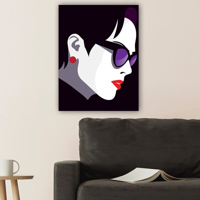 Canvastavla 70x100 cm - Stiliserad profil av en kvinna med solglasögon och röd läppstift - Svart / Vit / Lila - Inredning - Tavlor & konst - Canvastavlor