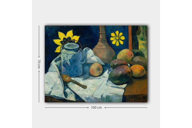 Canvastavla 70x100 cm - Stilleben med en blå kanna, frukter och en gul blomma - Blå / Gul / Grön - Inredning - Tavlor & konst - Canvastavlor