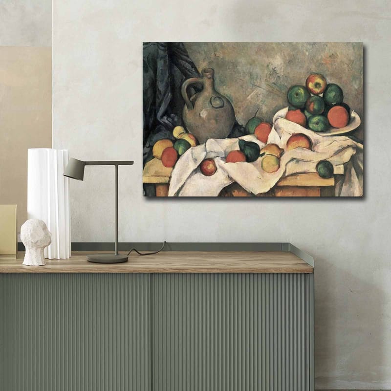 Canvastavla 70x100 cm - Stilleben med frukter och en keramikkanna på ett bord - Grön / Röd / Beige - Inredning - Tavlor & konst - Canvastavlor