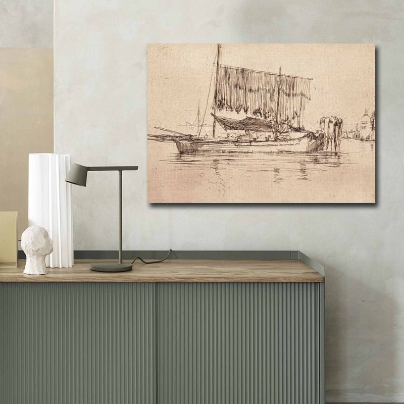 Canvastavla 70x100 cm - Stillsam hamnscen med segelbåtar och människor vid vattnet - Beige / Brun - Inredning - Tavlor & konst - Canvastavlor