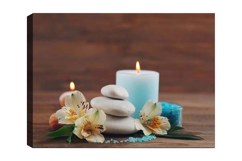 Canvastavla 70x100 cm - Stillsam komposition av stenar, blommor och ljus som skapar en avkopplande atmosfär - Ljusblå / Vit / Grön - Inredning - Tavlor & konst - Canvastavlor