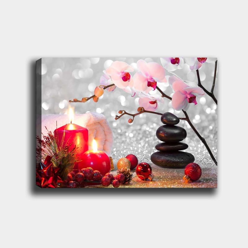 Canvastavla 70x100 cm - Stillsam komposition med ljusa orkidéer, svarta stenar och röda ljus som skapar en harmonisk atmosfär - Rosa / Röd / Svart - Inredning - Tavlor & konst - Canvastavlor