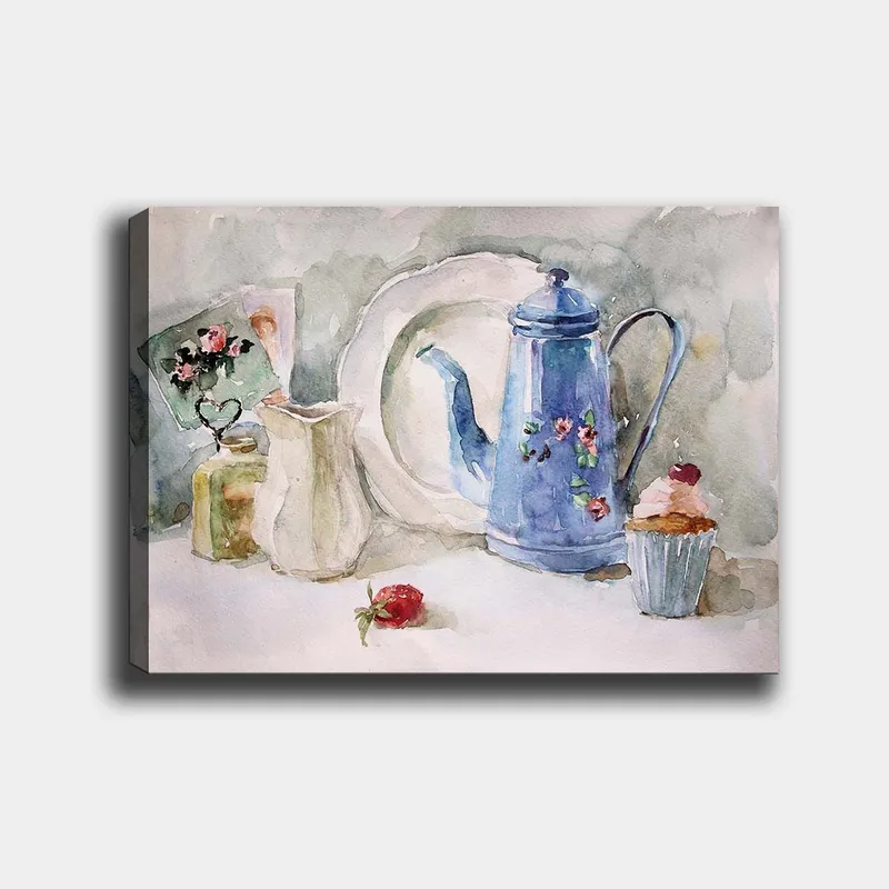 Canvastavla 70x100 cm - Stillsam stilleben med en blå kaffekanna, en jordgubbe och en cupcake - Blå / Vit / Röd - Inredning - Tavlor & konst - Canvastavlor