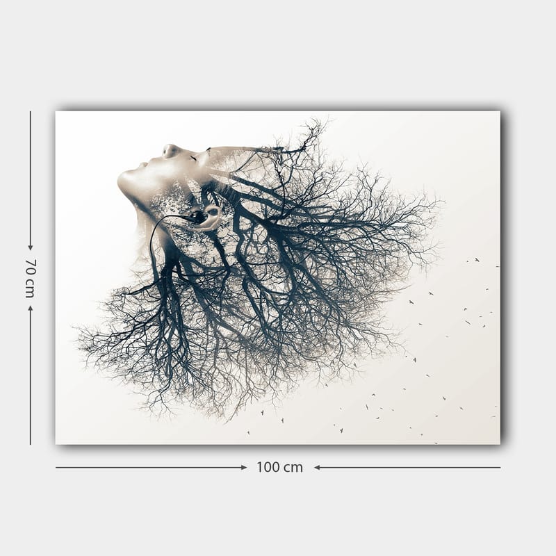 Canvastavla 70x100 cm - Surrealistisk skildring av en kvinna vars ansikte smälter samman med ett träd, vilket symboliserar en djup koppling mellan människa och natur - Svart / Vit - Inredning - Tavlor & konst - Canvastavlor