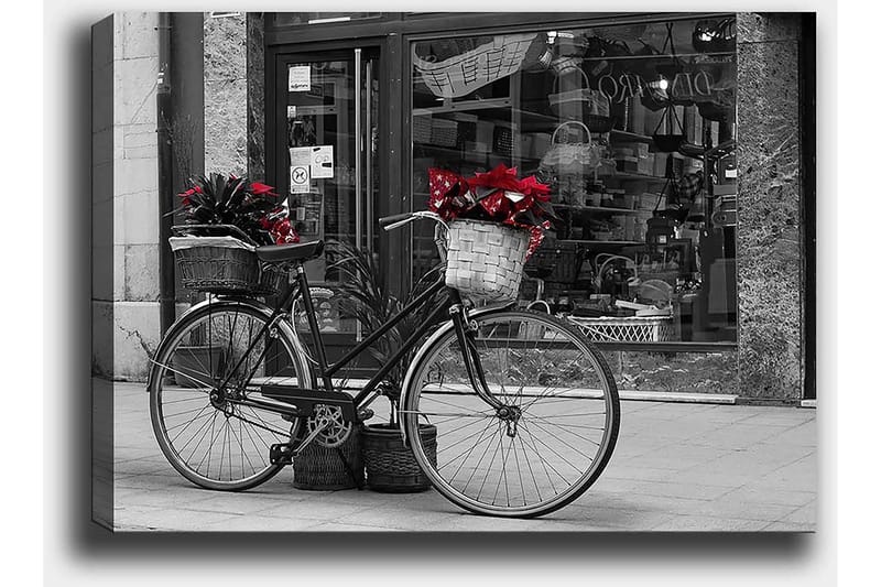 Canvastavla 70x100 cm - Svart cykel med blommor i korgar på en gata - Röd / Svart / Grå - Inredning - Tavlor & konst - Canvastavlor