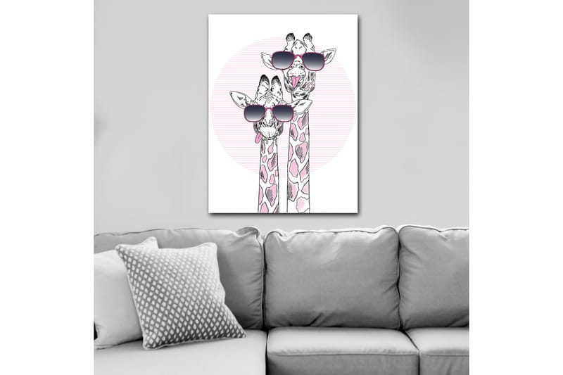 Canvastavla 70x100 cm - Två giraffer med solglasögon som visar en lekfull och modern stil - Rosa / Svart / Vit - Inredning - Tavlor & konst - Canvastavlor