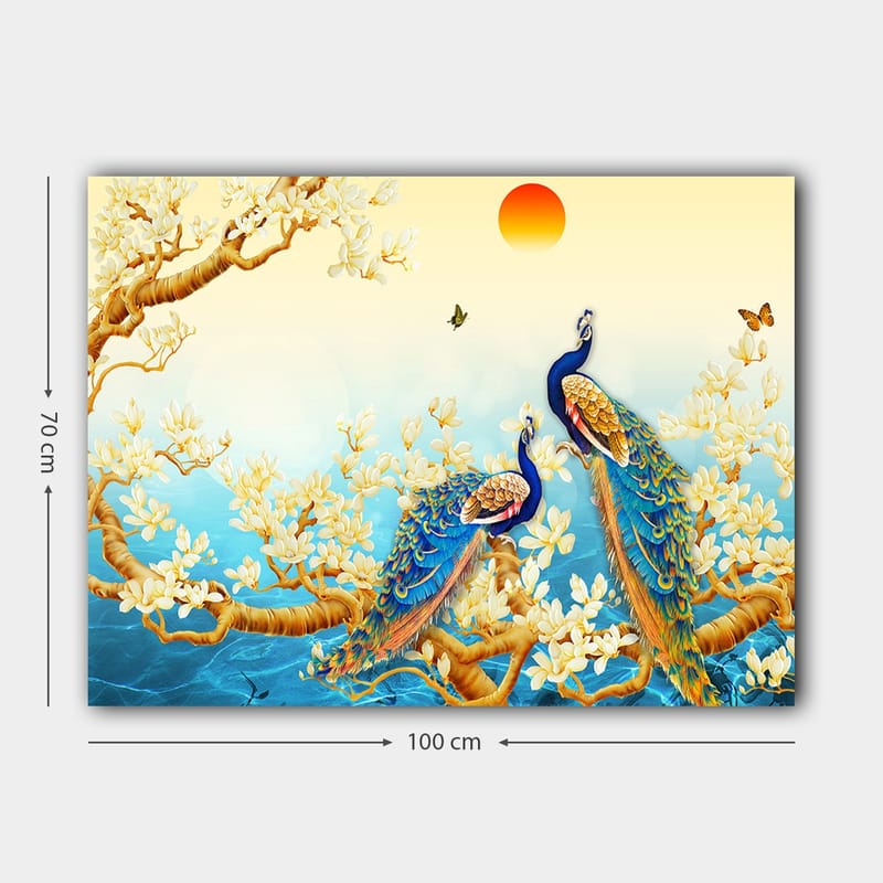 Canvastavla 70x100 cm - Två påfåglar som står på en gren omgivna av blommor och vatten - Blå / Guld / Vit - Inredning - Tavlor & konst - Canvastavlor