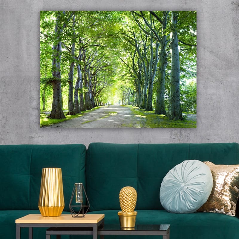 Canvastavla 70x100 cm - Vacker allé av träd som skapar en lugn och inbjudande väg - Grön / Ljusgrön / Brun - Inredning - Tavlor & konst - Canvastavlor