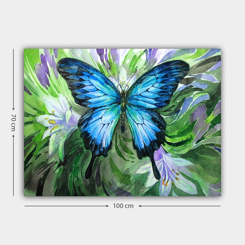 Canvastavla 70x100 cm - Vacker blå fjäril som svävar över gröna och lila växter - Blå / Grön / Lila - Inredning - Tavlor & konst - Canvastavlor