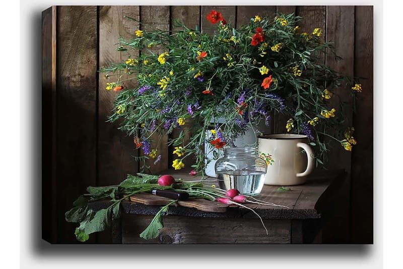 Canvastavla 70x100 cm - Vacker bukett med färgglada blommor i en glasvas på ett träbord - Grön / Gul / Röd - Inredning - Tavlor & konst - Canvastavlor