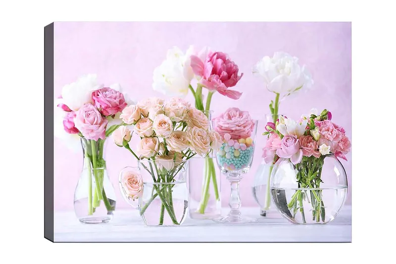 Canvastavla 70x100 cm - Vacker bukett med rosa och vita blommor i olika glasvaser - Rosa / Vit / Grön - Inredning - Tavlor & konst - Canvastavlor