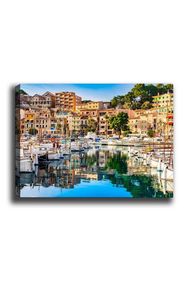 Canvastavla 70x100 cm - Vacker hamn med segelbåtar och färgglada hus vid vattnet - Blå / Grön / Orange - Inredning - Tavlor & konst - Canvastavlor