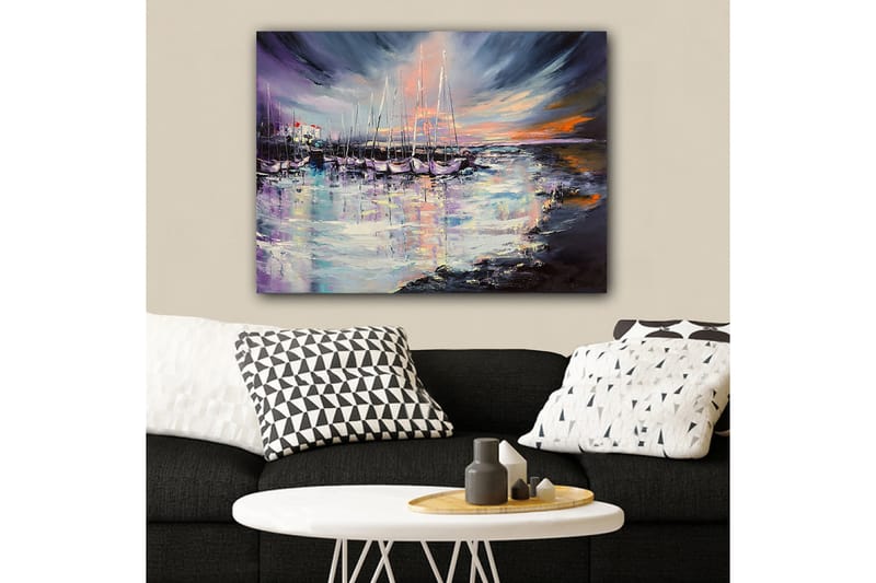 Canvastavla 70x100 cm - Vacker hamn med segelbåtar som reflekteras i vattnet under en färgsprakande solnedgång - Lila / Blå / Orange - Inredning - Tavlor & konst - Canvastavlor