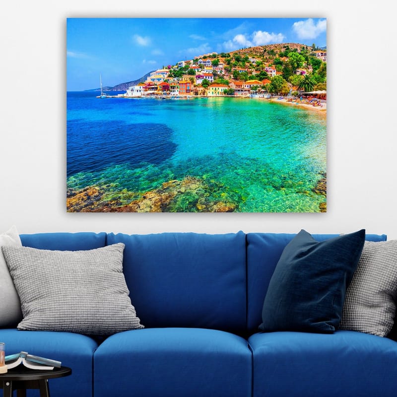 Canvastavla 70x100 cm - Vacker kustlinje med färgglada hus vid havet och en klar blå himmel - Turkos / Blå / Grön - Inredning - Tavlor & konst - Canvastavlor