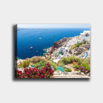 Canvastavla 70x100 cm - Vacker utsikt över Santorini med vita hus och blommor som pryder klipporna vid havet - Blå / Vit / Grön - Inredning - Tavlor & konst - Canvastavlor