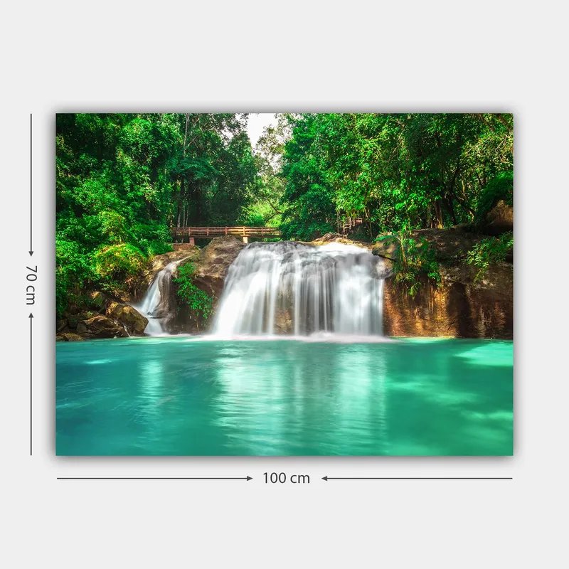 Canvastavla 70x100 cm - Vacker vattenfallsscen omgiven av frodig grönska - Turkos / Grön - Inredning - Tavlor & konst - Canvastavlor