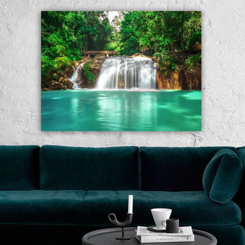 Canvastavla 70x100 cm - Vacker vattenfallsscen omgiven av frodig grönska - Turkos / Grön - Inredning - Tavlor & konst - Canvastavlor