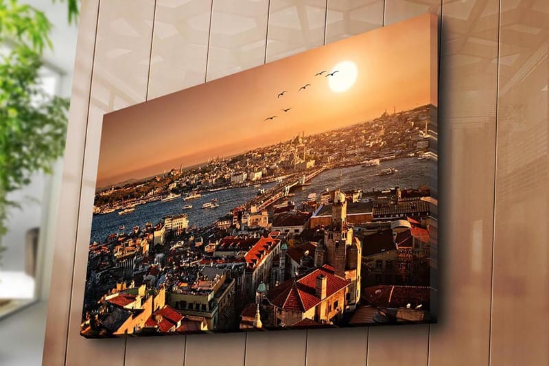 Canvastavla 70x100 cm - Vacker vy över Istanbul vid solnedgång, med takåsar och båtar på vattnet - Orange / Röd / Blå - Inredning - Tavlor & konst - Canvastavlor