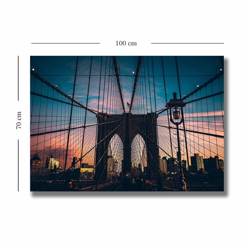 Canvastavla 70x100 cm - Vacker vy av Brooklyn Bridge med en dramatisk himmel i skymningen - Mörkblå / Rosa / Grå - Inredning - Tavlor & konst - Canvastavlor