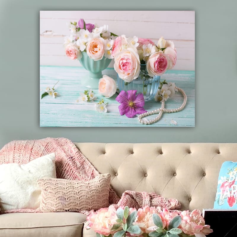 Canvastavla 70x100 cm - Vackra blommor i pastellfärgade skålar med en romantisk känsla - Ljusrosa / Mintgrön / Lila - Inredning - Tavlor & konst - Canvastavlor