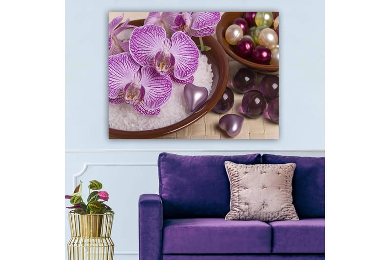 Canvastavla 70x100 cm - Vackra orkidéer i en skål med dekorationselement - Lila / Vit / Rosa - Inredning - Tavlor & konst - Canvastavlor