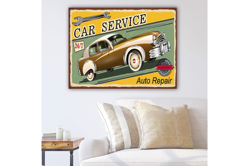 Canvastavla 70x100 cm - Vintage bil i rörelse med en retro stil, omgiven av text och verktygssymboler - Brun / Gul / Grön - Inredning - Tavlor & konst - Canvastavlor