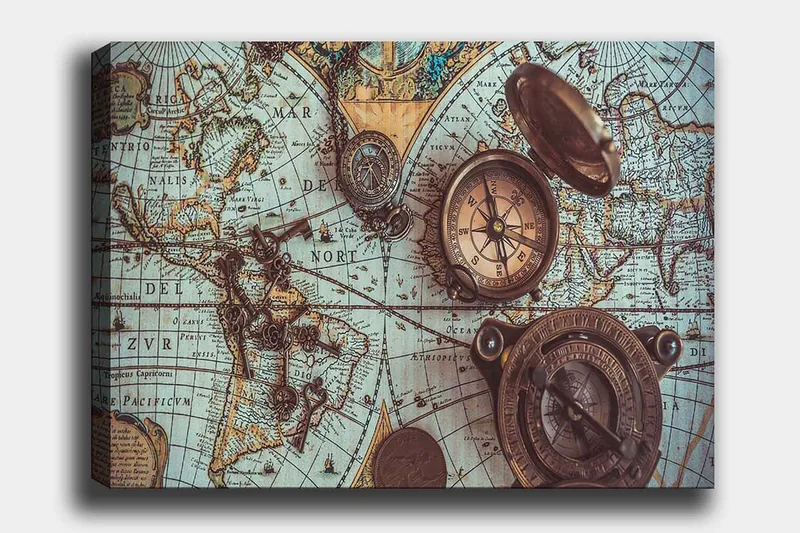Canvastavla 70x100 cm - Vintage världskarta med kompasser och nycklar som huvudmotiv, Blå / Brun / Guld