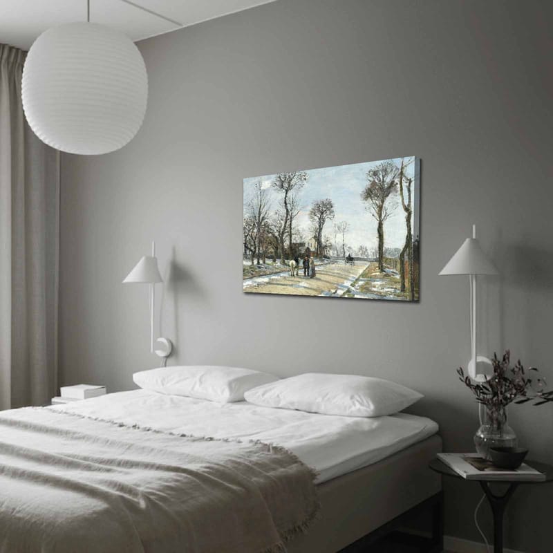 Canvastavla 70x100 cm - Vinterlandskap med människor som promenerar längs en snöig väg omgiven av träd - Grå / Vit / Brun - Inredning - Tavlor & konst - Canvastavlor