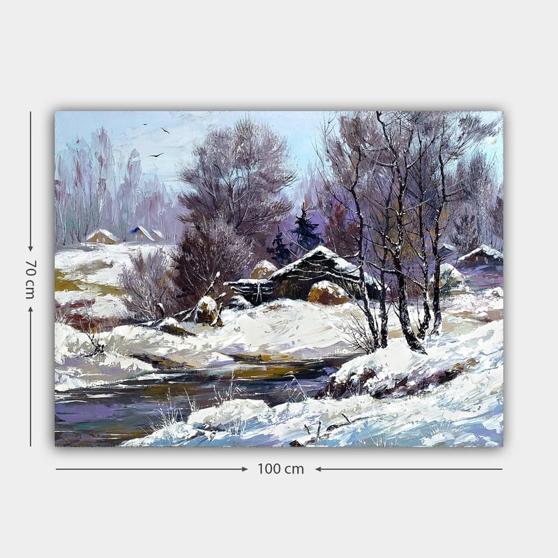 Canvastavla 70x100 cm - Vinterlandskap med snöklädda träd och en gammal stuga vid en stilla bäck - Vit / Ljusblå / Mörklila - Inredning - Tavlor & konst - Canvastavlor