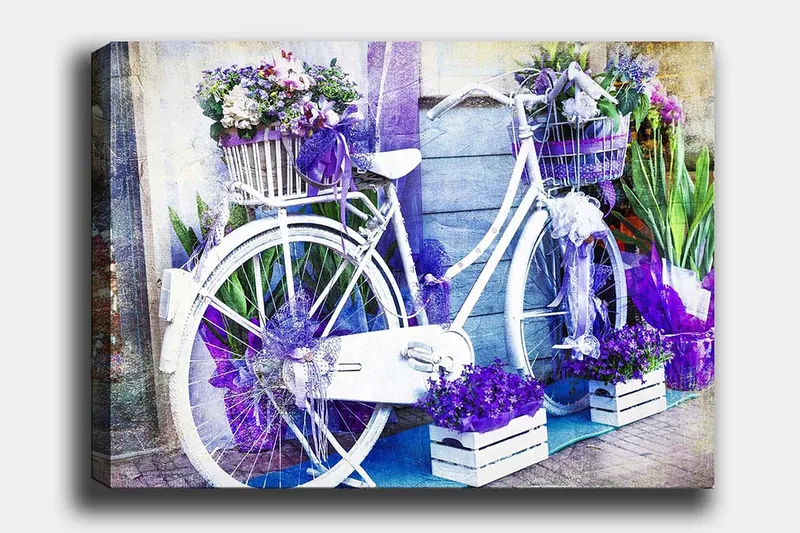 Canvastavla 70x100 cm - Vit cykel dekorerad med blommor och lila detaljer, Lila / Vit