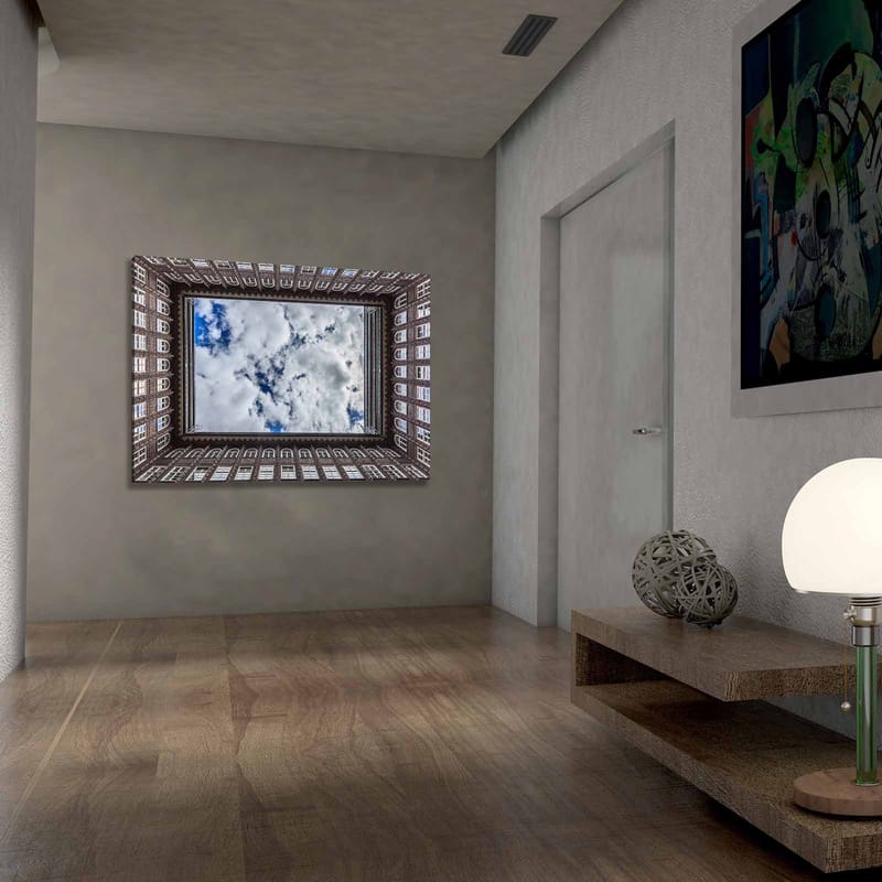 Canvastavla 70x100 cm - Vy av en byggnadsfasad som ramar in en spegelbild av himlen - Mörkbrun / Vit / Ljusblå - Inredning - Tavlor & konst - Canvastavlor